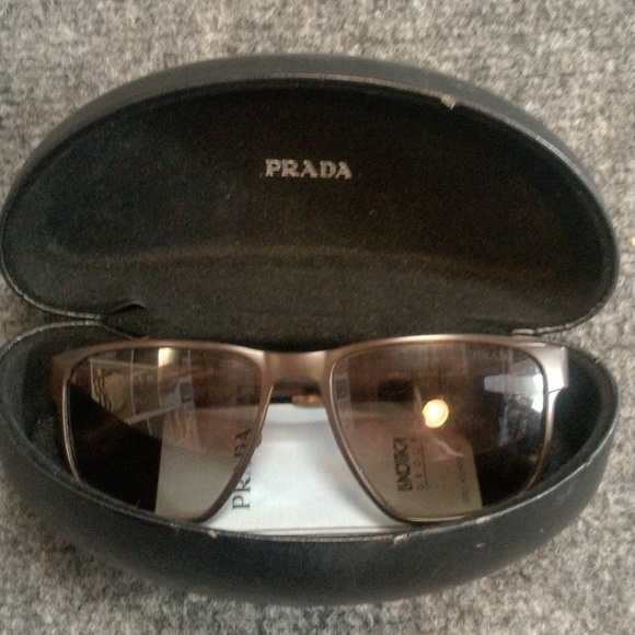 Prada sunglasses for men - Picture 2 of 4
